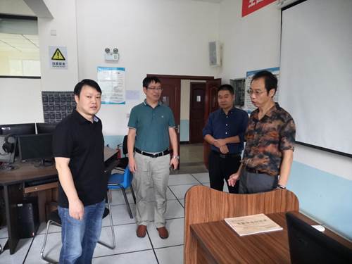http://waigyxy.lsnu.edu.cn/__local/8/F4/7C/FD7BE33279CB421C948DD527FEB_D8742550_137BB.jpg